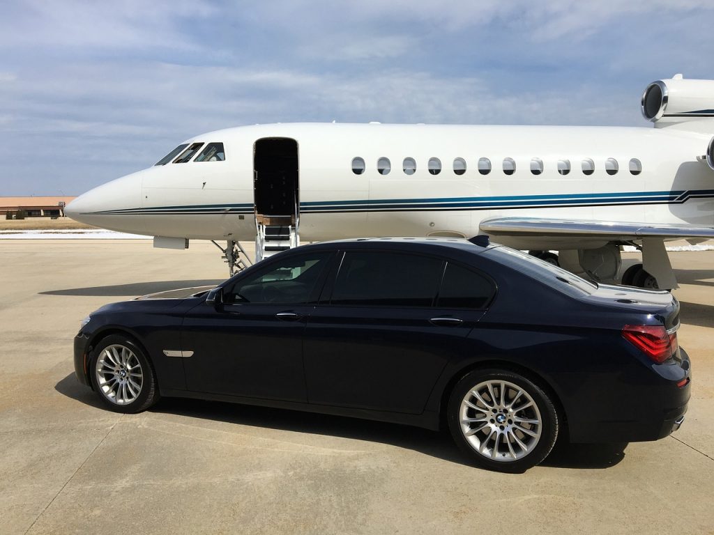 VIP Transportation Services In Vegas: Limos, Helicopters, And More